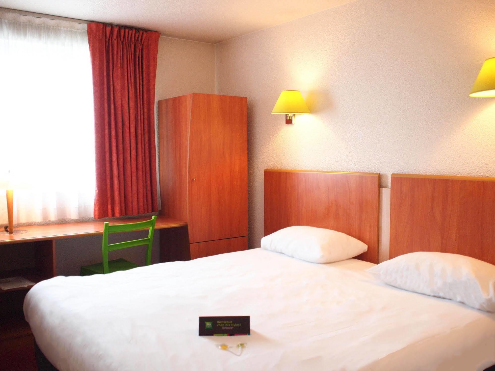 Hotel Ibis Styles Le Mans Gare Sud Exterior foto
